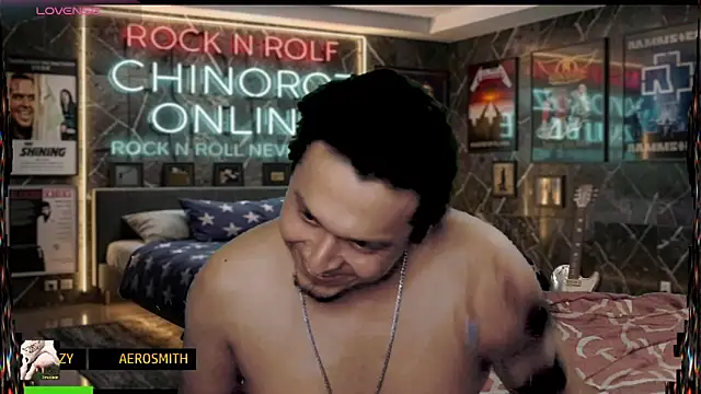 chino_roz live cam on StripChat