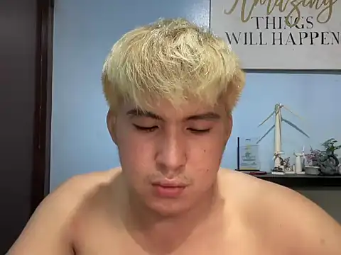 Kingdirtyfog live cam on StripChat