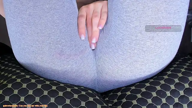 Cameltoe_squirt_inPants live cam on StripChat