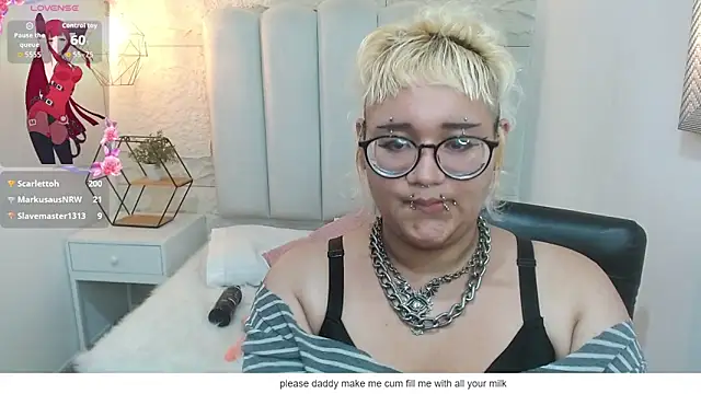 Echypyon_ live cam on StripChat