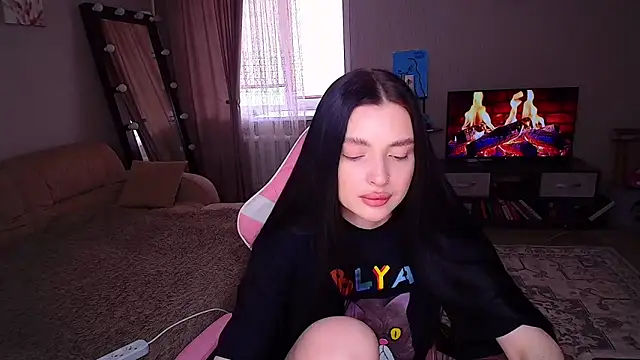 yoursLina webcam