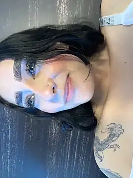 sharlot24 live cam on StripChat