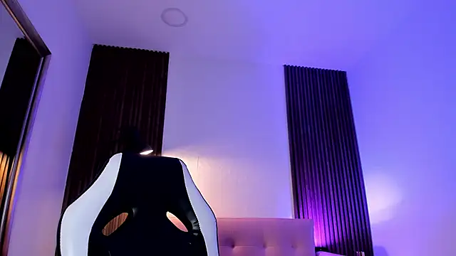 MAGIC_VERA live cam on StripChat