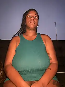 GirthGoddessCoco webcam
