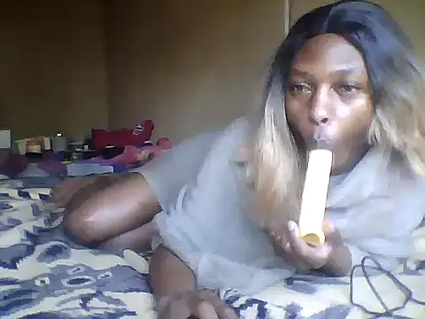 Blackhornybitc live sex cam