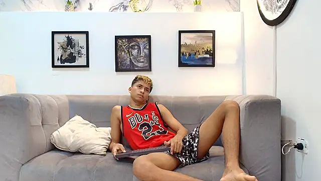 GOLD_BOYS webcam