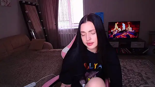 yoursLina webcam