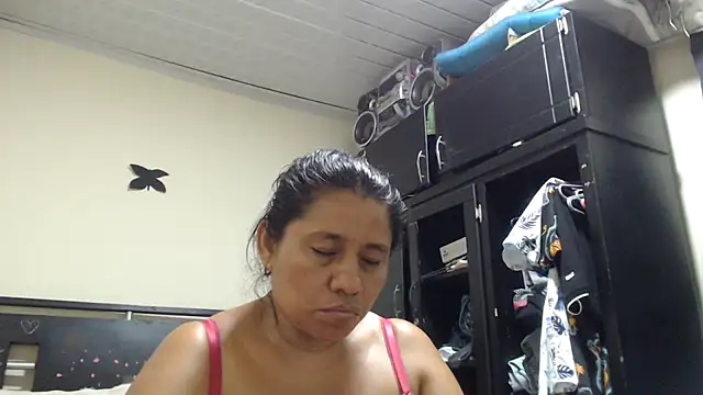 adrixxx38 webcam