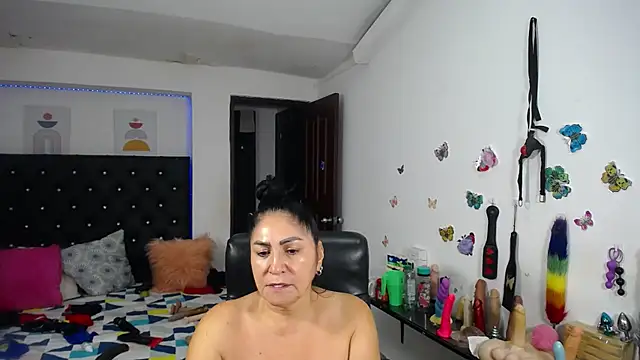 mature_bigboobs10 webcam