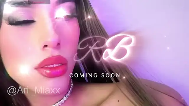Modèle: Ari_Miaxx