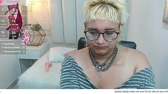 Echypyon_ live cam on StripChat