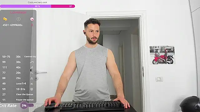 ZackFraser live cam on StripChat