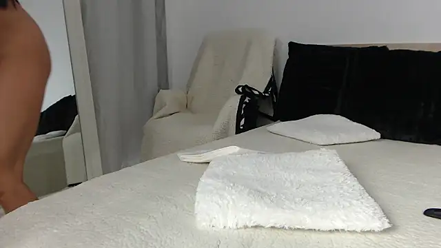 Layla23a webcam