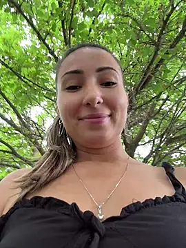 Wonder_Kari webcam