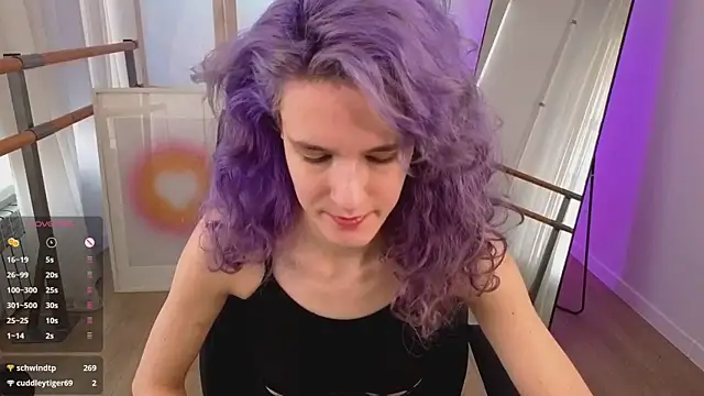 AuraLaunni webcam