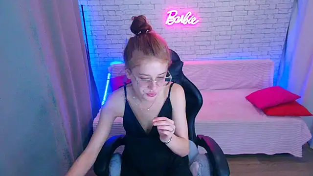 Kira_honeyy webcam