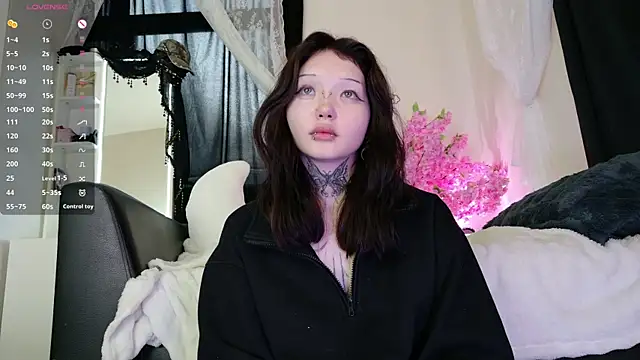 Lein_Bone live cam on StripChat