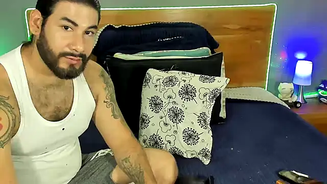 prometeo-grizzly - Prometeo-grizzly's free webcam - UK Sex Cams