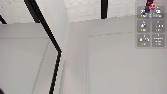 Maddybenson webcam