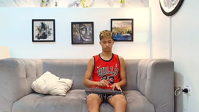 GOLD_BOYS webcam