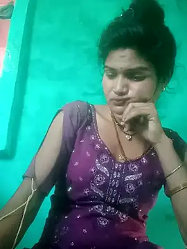 Shivani_bhabi live cam on StripChat