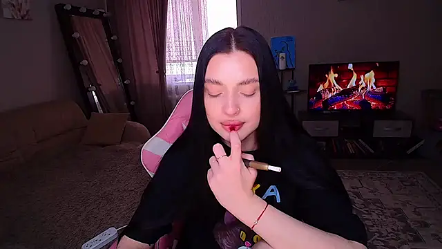 yoursLina webcam