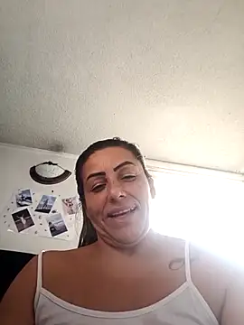 maynor_1998 live cam on StripChat
