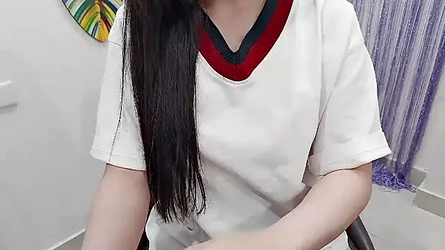 Ari-sweety live cam on StripChat