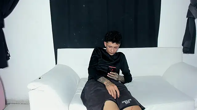 self_love46's live cam