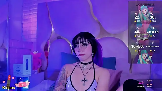 NaniiSisy live cam on StripChat