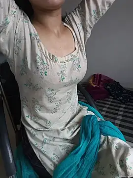 zoya_baby_ live cam on StripChat