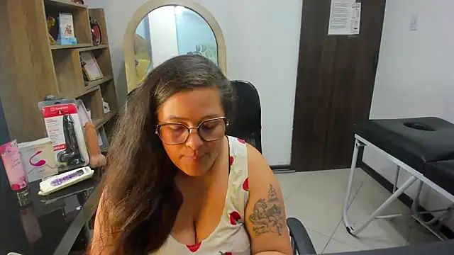 Sarah_Boobs_ live cam on StripChat