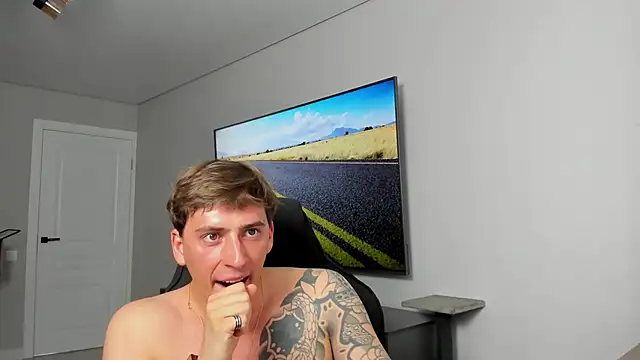 DaniHort live sex cam