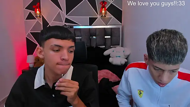 Juan_Nd_Steven live cam on StripChat
