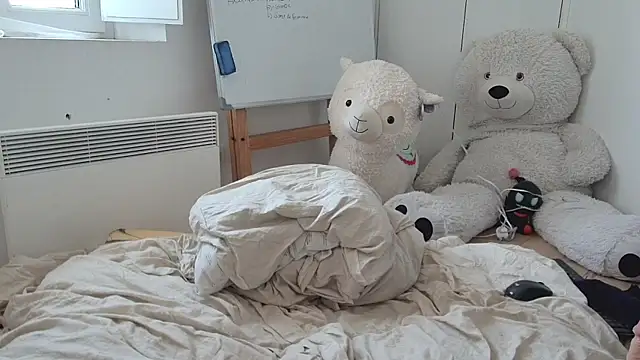 CeriseLapine webcam