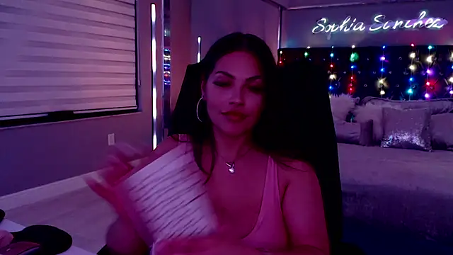 theofficialsophiasanchez live cam on StripChat