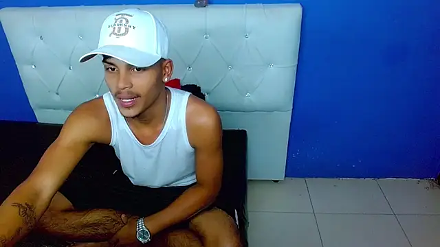 Angel_foxc13 webcam