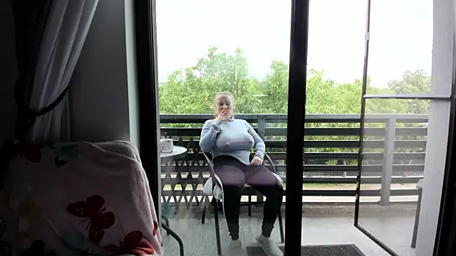 LIVYA webcam