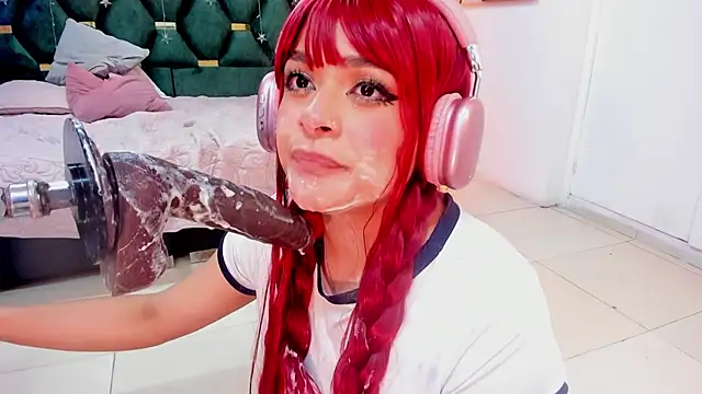 Red_lady webcam