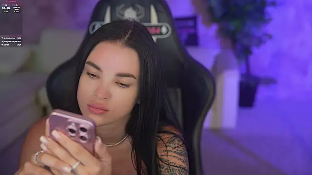 Tina_Breeze webcam