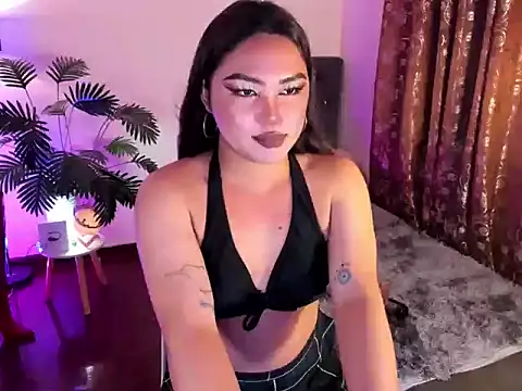 itsmeSiannaLoove69 live cam on StripChat