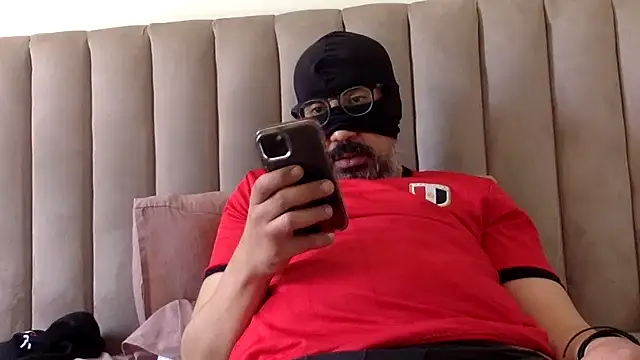 CaiBull webcam