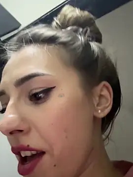 Anya_Sky webcam