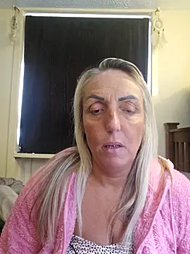 theblondecocklover webcam