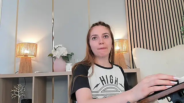 Velvet_Spell webcam