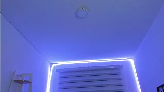 Sara_Red_X webcam