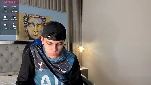 Ethanx18_ webcam