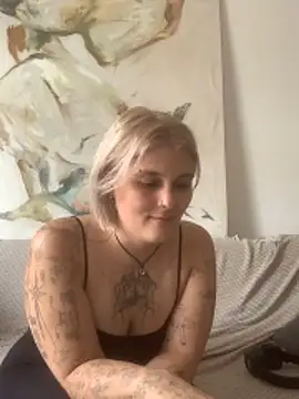 Ella_Bloom webcam