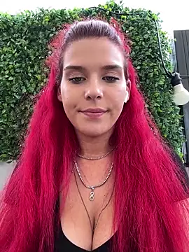 RiriRoseey live cam on StripChat