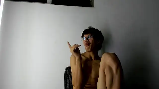 Adrian_Wolf webcam